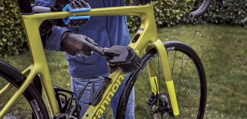 Fietswasborstel in combinatie met een Cannondale racefiets.